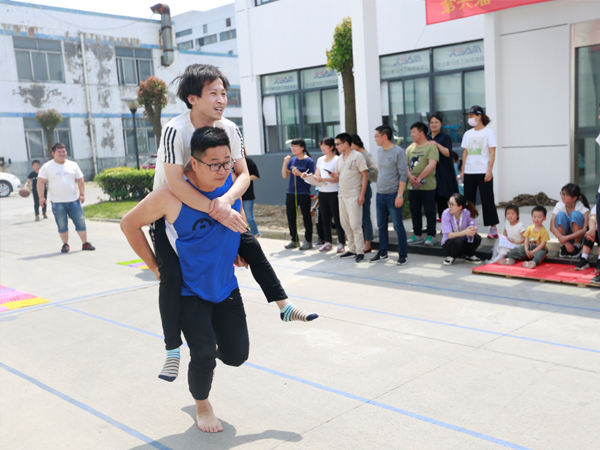 運動(dòng)會(huì )奔跑賽